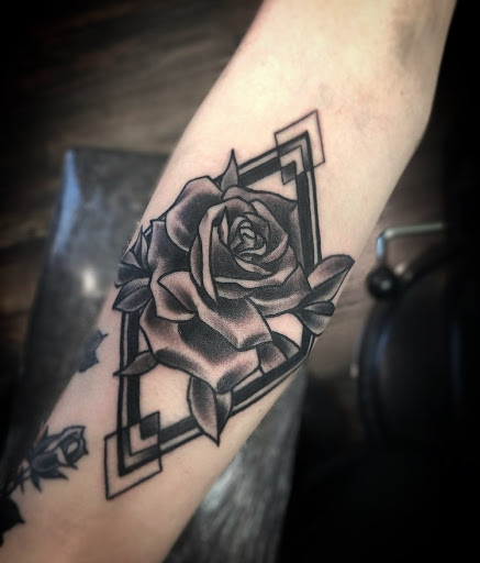 Tattoo Shop «Destiny Tattoo Studio», reviews and photos, 1822 NJ-35, South Amboy, NJ 08879, USA