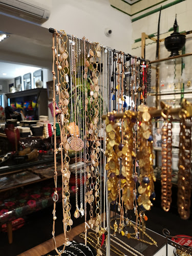 Reviews of Sam Ubhi in London - Jewelry