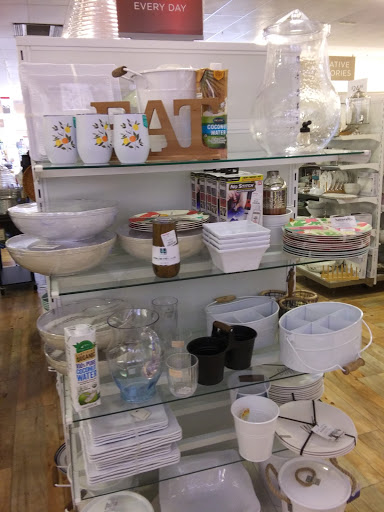 Department Store «HomeGoods», reviews and photos, 2731 N Elston Ave, Chicago, IL 60647, USA