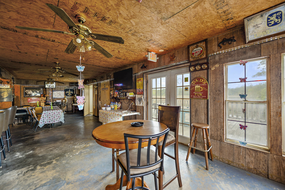 The Hideaway Bar at Sioux Bayou Landing