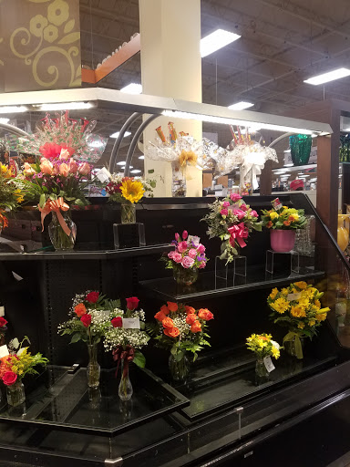 Grocery Store «Fred Meyer», reviews and photos, 3300 Portland Rd, Newberg, OR 97132, USA