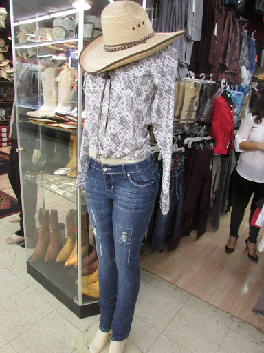 Shopping Mall «Elgin Shopping Mall», reviews and photos, 308 S McLean Blvd, Elgin, IL 60123, USA