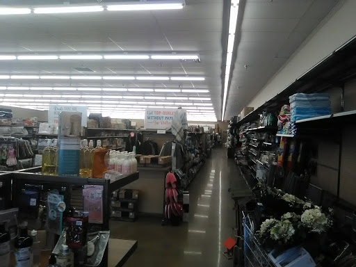 Home Goods Store «Tuesday Morning», reviews and photos, 655 S Mt Juliet Rd, Mt Juliet, TN 37122, USA