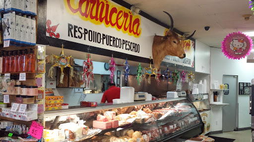 Latin American Restaurant «La Union Supermarket», reviews and photos, 485 Sheridan Rd, Highwood, IL 60040, USA