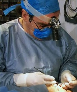 Dr. Juan Antonio Treviño Macias, Cirujano plástico