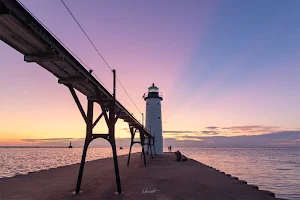 Manistee North Pier Lighthouse image