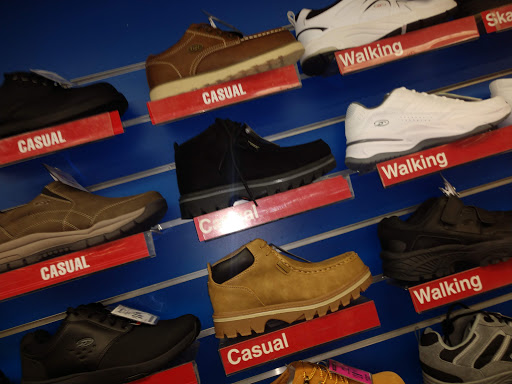 Sporting Goods Store «Big 5 Sporting Goods», reviews and photos, 1401 E 120th Ave, Thornton, CO 80233, USA