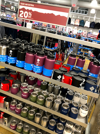 Sportswear Store «Columbia Sportswear Outlet Store at Tanger Outlet Center», reviews and photos, 2200 Tanger Blvd #100, Washington, PA 15301, USA