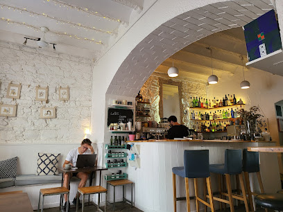 Cafe 10 - Calle Ntra. Sra. de la Luz, 10, 11380 Tarifa, Cádiz, Spain