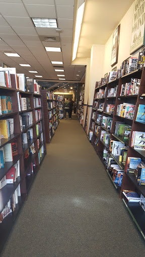 Book Store «Barnes & Noble», reviews and photos, 102 Dorset St, South Burlington, VT 05403, USA