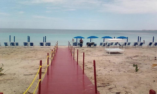 Cayo Esquivel