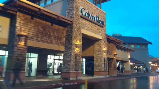 Shopping Mall «Woodburn Premium Outlets», reviews and photos, 1001 N Arney Rd, Woodburn, OR 97071, USA