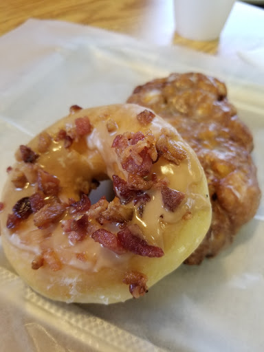 Donut Shop «Good Things Donuts», reviews and photos, 625 Eglin Pkwy NE, Fort Walton Beach, FL 32547, USA