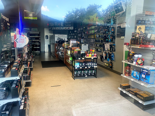 Car Battery Store «Batteries Plus Bulbs», reviews and photos, 1759 NE 163rd St, North Miami Beach, FL 33162, USA