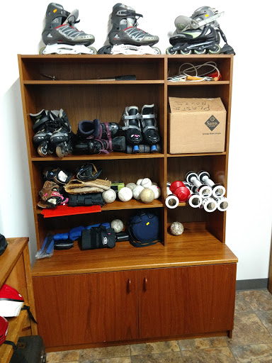 Thrift Store «Freedom Treasures Resale Store», reviews and photos, 7570 Cooley Lake Rd, Waterford Twp, MI 48327, USA