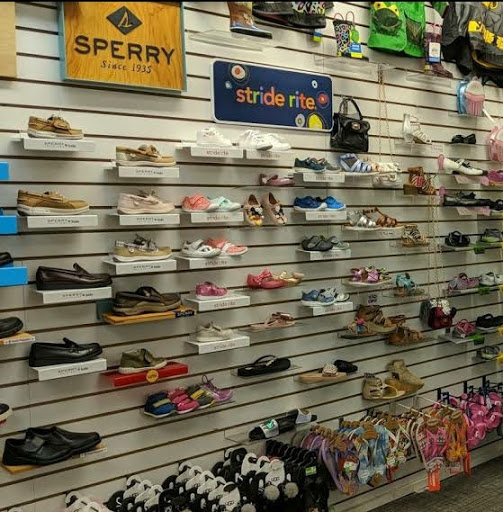 Shoe Store «Littles Shoes», reviews and photos, 5850 Forbes Ave, Pittsburgh, PA 15217, USA