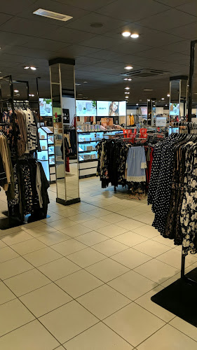 Reviews of New Look in Newport - Clothing store