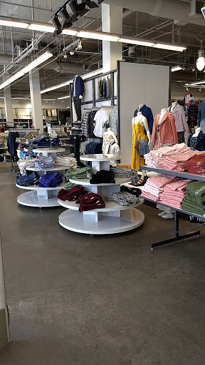 Clothing Store «Old Navy», reviews and photos, 1009 Flatbush Ave, Brooklyn, NY 11226, USA