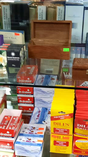 Tobacco Shop «Tundra Smoke Shop», reviews and photos, 2719 S Oneida St, Green Bay, WI 54304, USA