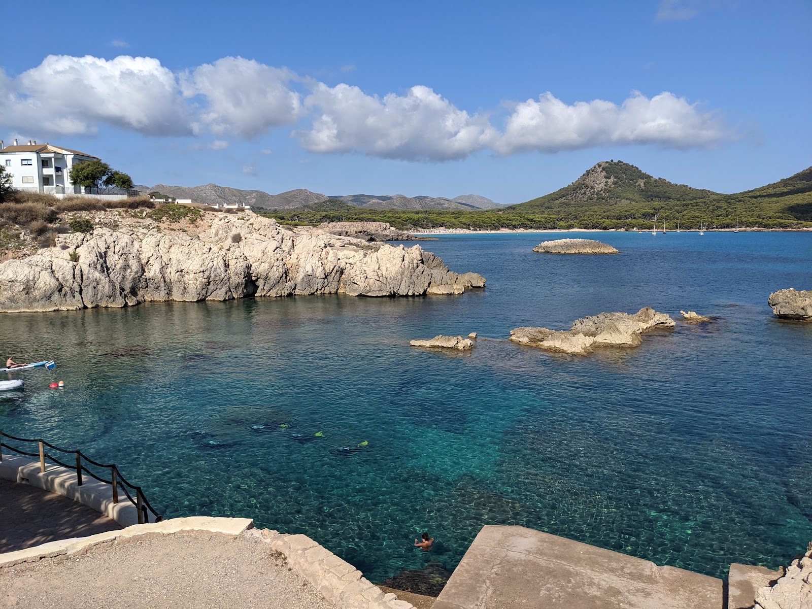 Cala Lliteras'in fotoğrafı imkanlar alanı