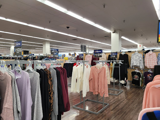 Discount Store «Walmart», reviews and photos, 1400 Hilltop Mall Rd, Richmond, CA 94806, USA