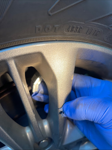 Tire Shop «Discount Tire Store - Kirkland, WA», reviews and photos, 12410 NE 124th St, Kirkland, WA 98034, USA