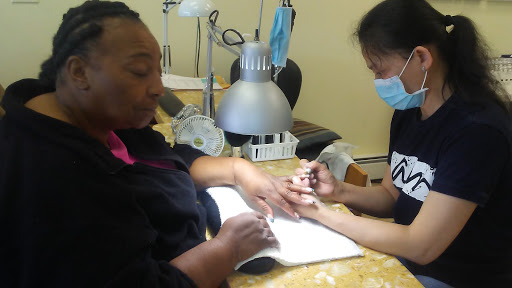 Nail Salon «Salon Polished», reviews and photos, 15 12th St, Hammonton, NJ 08037, USA