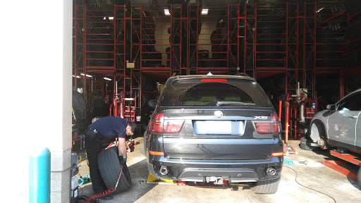 Tire Shop «Discount Tire Store - Clermont, FL», reviews and photos, 16407 FL-50, Clermont, FL 34711, USA