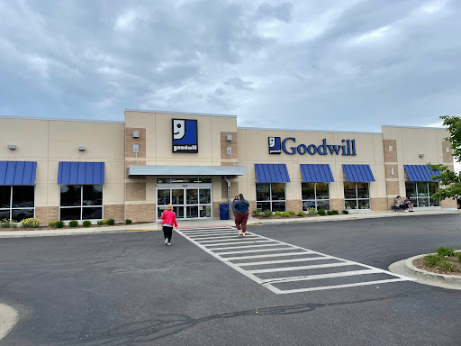 Thrift Store «Goodwill Store & Donation Center», reviews and photos, 5518 Touhy Ave, Skokie, IL 60077, USA