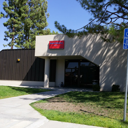 Bank of America (with Drive-thru ATM)