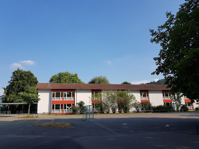 Rezensionen über Saatlen A in Zürich - Schule