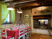 Atmosphère du Restaurant français Restaurant L'Étape Gourmande à Villandry - n°1