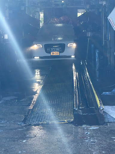 Car Wash «BUBBLE BATH CAR WASH», reviews and photos, 1914 Grant Ave, Philadelphia, PA 19115, USA