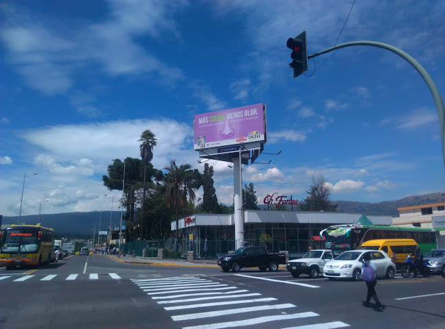 Opiniones de El Triangulo en Quito - Centro comercial