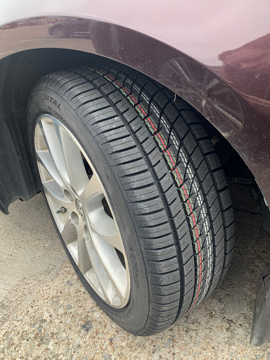 Tire Shop «Discount Tire Store - Lewisville, TX», reviews and photos, 2385 S Stemmons Fwy, Lewisville, TX 75067, USA