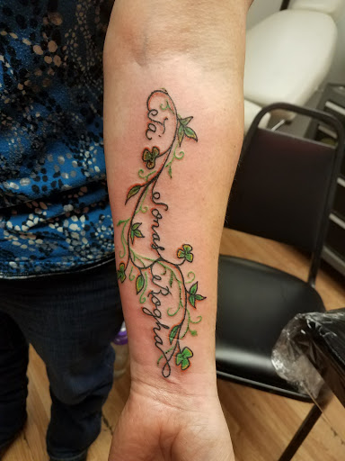 Tattoo Shop «Patriotic Pain Tattoo & Body Piercing», reviews and photos, 5658 William Penn Hwy, Murrysville, PA 15668, USA