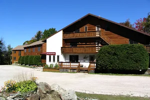 Mountain Sports Inn image