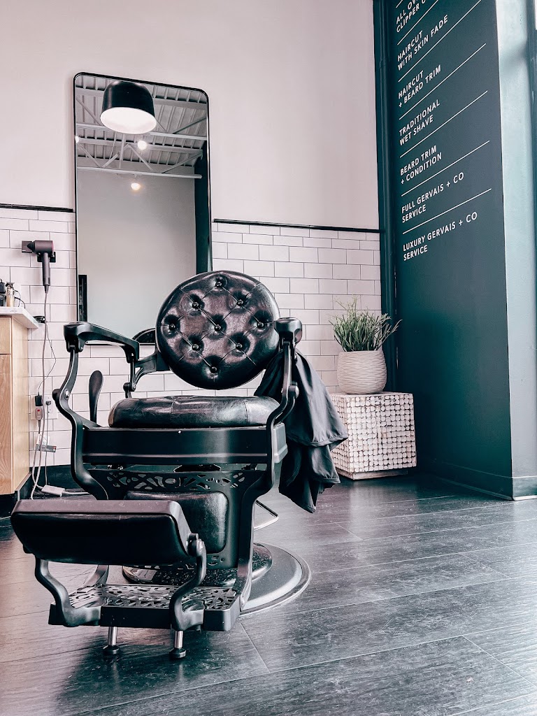 The Barber Bombshell 04106