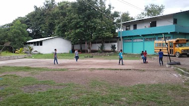 Instituto " José Antonio Ochoa "