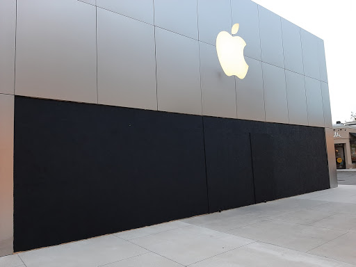 Computer Store «Apple Suburban Square», reviews and photos, 61 Saint James Pl, Ardmore, PA 19003, USA