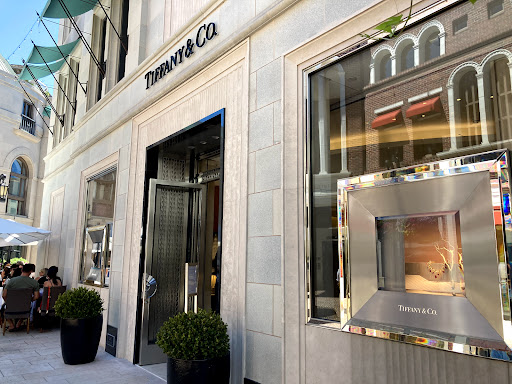 Jewelry Store «Tiffany & Co.», reviews and photos, 210 N Rodeo Dr, Beverly Hills, CA 90210, USA