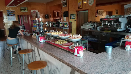 Bar Calleja - C. Zamora, 15, 49539 Villalube, Zamora, Spain