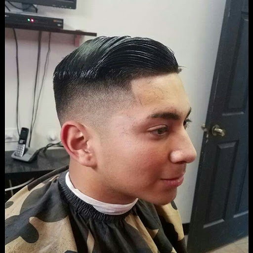 Barber Shop «Supreme Kutz Barber Shop», reviews and photos, 2902 S New Braunfels Ave, San Antonio, TX 78210, USA