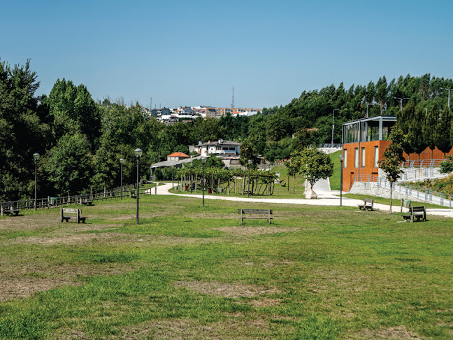 Avaliações doParque do Rio Ferreira em Guimarães - Campo de futebol