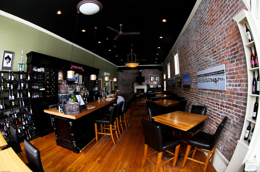 Wine Bar «Crush Wine Bar & Tasting Room», reviews and photos, 105 Main St E, Monmouth, OR 97361, USA