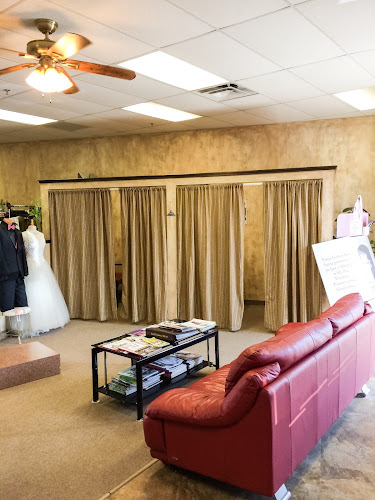 Mona’s Alterations & Cleaners