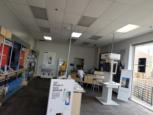 Cell Phone Store «GoWireless Verizon Authorized Retailer», reviews and photos, 6451 E Pacific Coast Hwy #23, Long Beach, CA 90803, USA