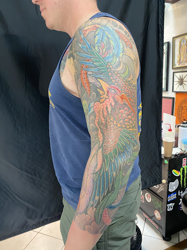 Explore men shoulder tattoo ideas, creative tattoo ideas in Honolulu, available at 434 TATTOO WAIKIKI