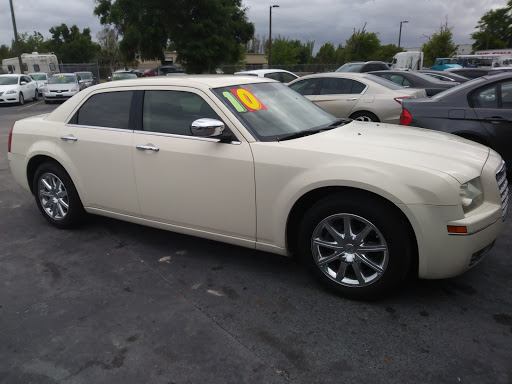 Used Car Dealer «A To Z Auto Sales», reviews and photos, 2152 S Orange Blossom Trail #500, Apopka, FL 32703, USA