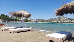 Vouliagmeni beach'in fotoğrafı küçük koy ile birlikte